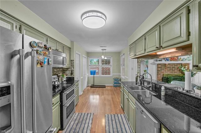 5302 Brookstone LN, Virginia Beach, VA 23455