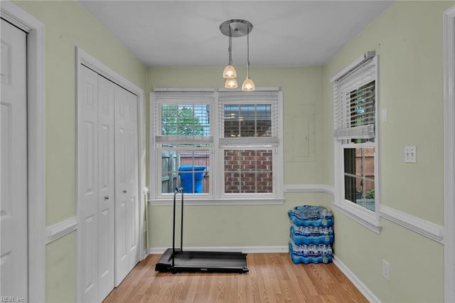 5302 Brookstone LN, Virginia Beach, VA 23455