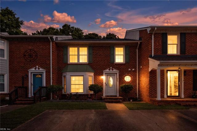 5302 Brookstone LN, Virginia Beach, VA 23455