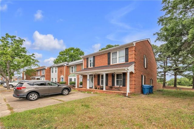 5302 Brookstone LN, Virginia Beach, VA 23455