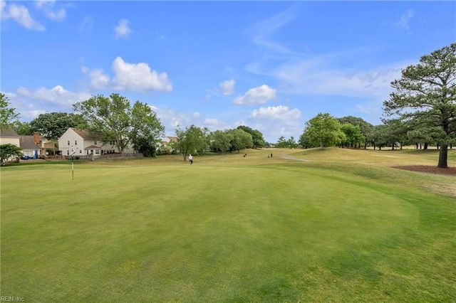 5302 Brookstone LN, Virginia Beach, VA 23455