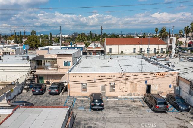 4342 Slauson, Pine, Maywood, CA 90270