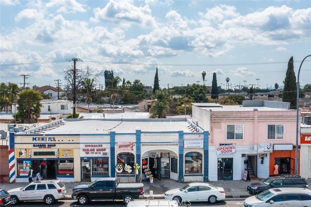 4342 Slauson, Pine, Maywood, CA 90270