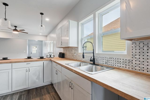 809 6TH WAY, Birmingham, AL 35214