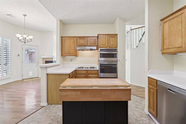 3017 Eagles Nest Drive, Bedford, TX 76021