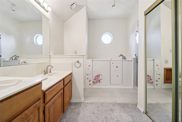 3017 Eagles Nest Drive, Bedford, TX 76021