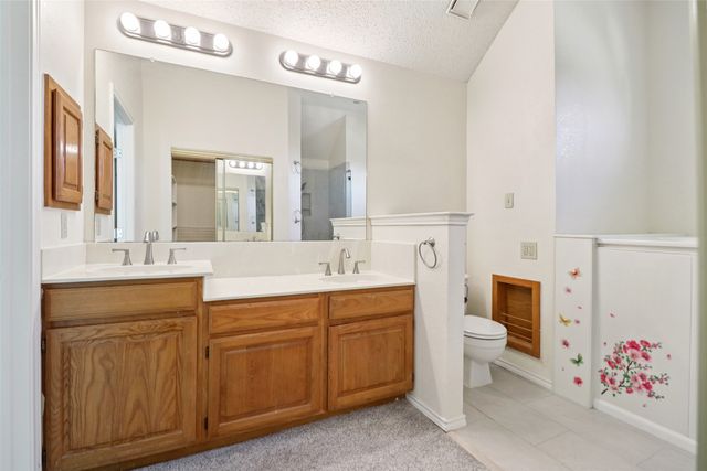 3017 Eagles Nest Drive, Bedford, TX 76021