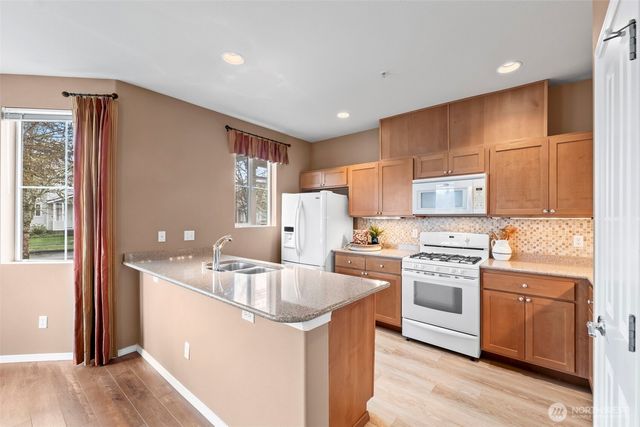 2010 Garry Oaks Avenue #A, Dupont, WA 98327