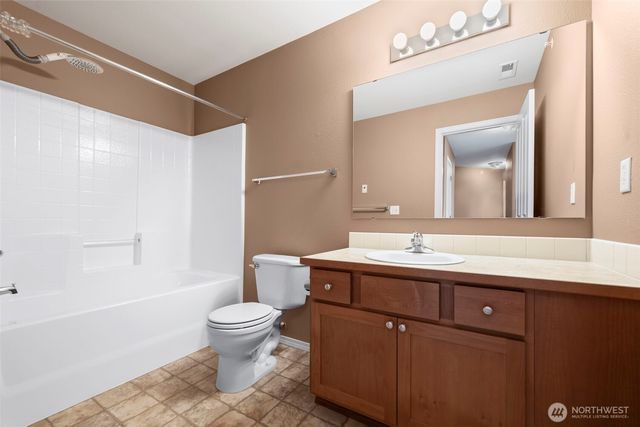 2010 Garry Oaks Avenue #A, Dupont, WA 98327