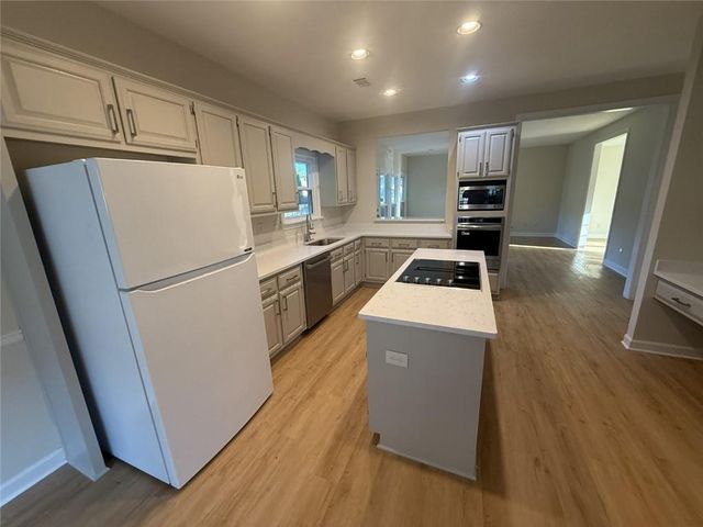 525 Birch Forest Lane, Johns Creek, GA 30005