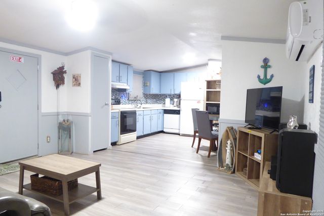 849 Tamarack, Canyon Lake, TX 78133