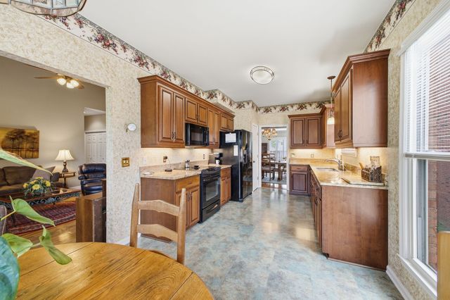 504 Stratford Ct, Franklin, TN 37069