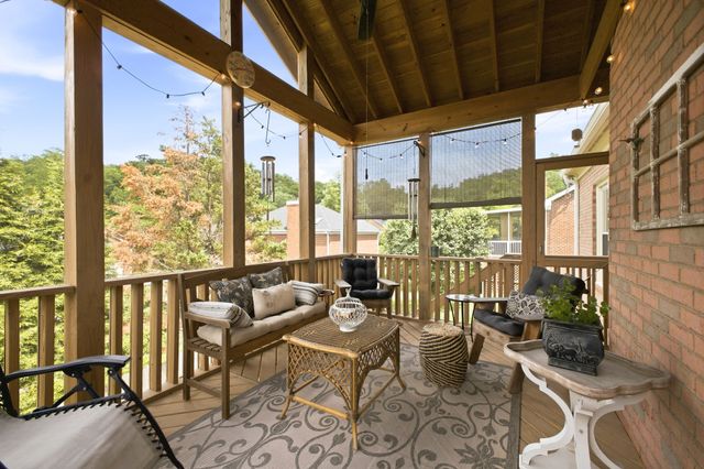 504 Stratford Ct, Franklin, TN 37069