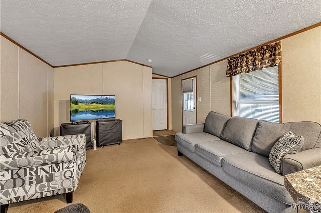 6 Oak Lane, Clarence, NY 14031