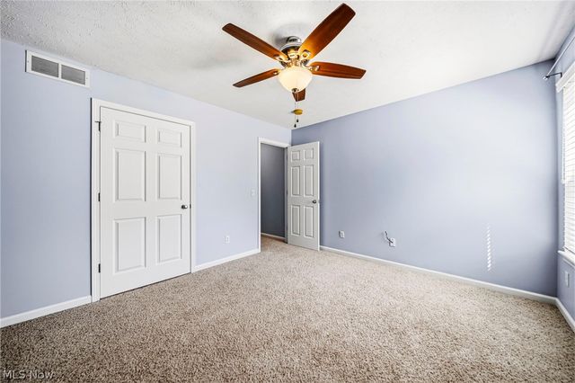 7025 Easton Way W, Concord Twp, OH 44060