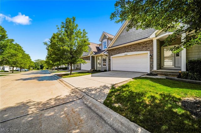 7025 Easton Way W, Concord Twp, OH 44060