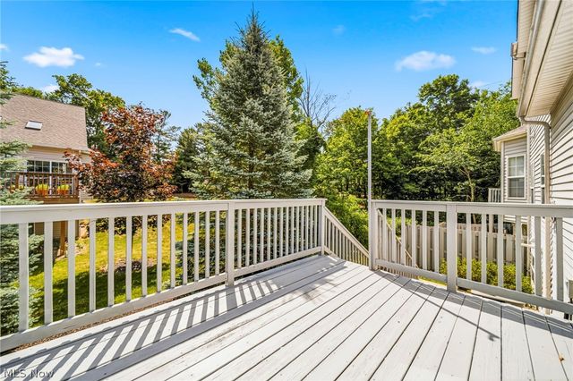 7025 Easton Way W, Concord Twp, OH 44060