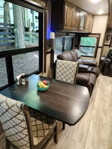 118 10th Street, Ellijay, GA 30540