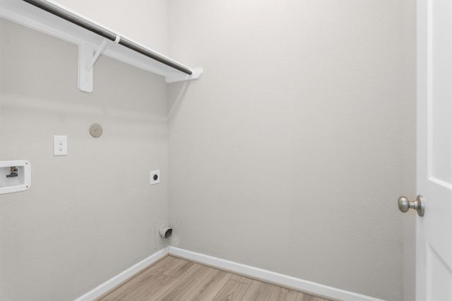 7809 Axis Ridge Drive, Magnolia, TX 77354