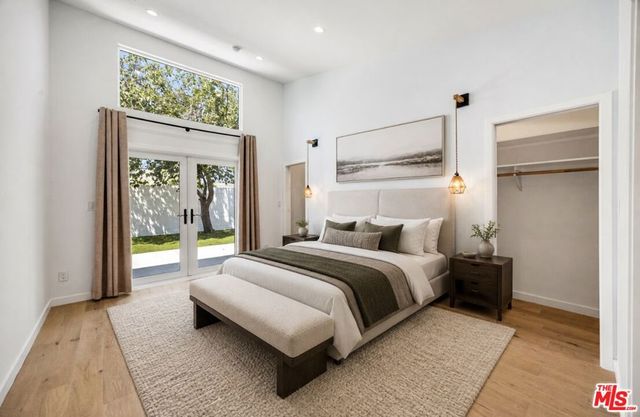 7933 Zelzah Avenue, Reseda, CA 91335
