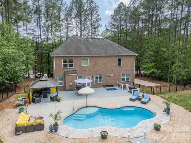 512 Stillwater Road, Troutman, NC 28166