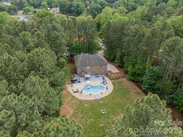 512 Stillwater Road, Troutman, NC 28166