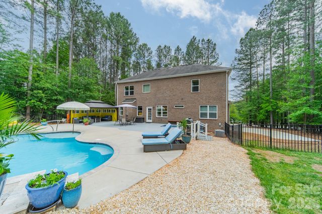 512 Stillwater Road, Troutman, NC 28166