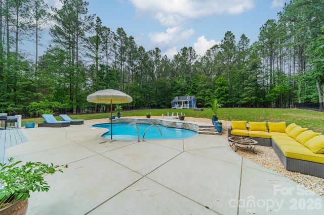 512 Stillwater Road, Troutman, NC 28166