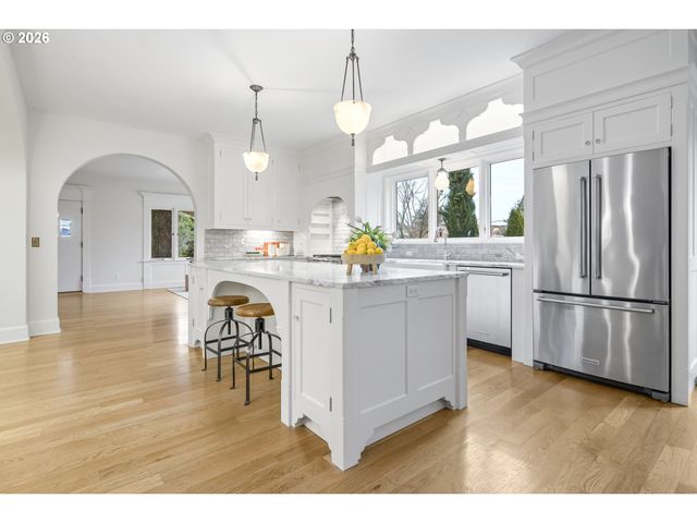 450 Ne 32ND Ave, Portland, OR 97232