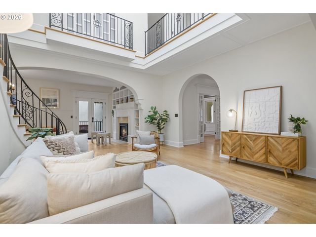 450 Ne 32ND Ave, Portland, OR 97232