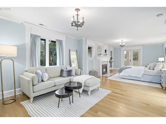 450 Ne 32ND Ave, Portland, OR 97232