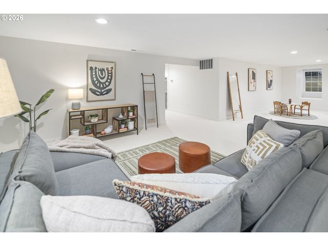 450 Ne 32ND Ave, Portland, OR 97232