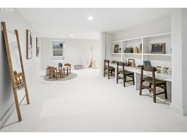 450 Ne 32ND Ave, Portland, OR 97232