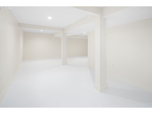 450 Ne 32ND Ave, Portland, OR 97232