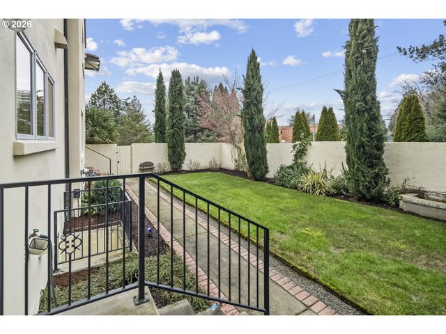 450 Ne 32ND Ave, Portland, OR 97232