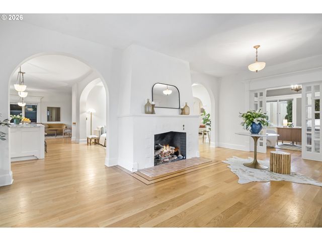 450 Ne 32ND Ave, Portland, OR 97232