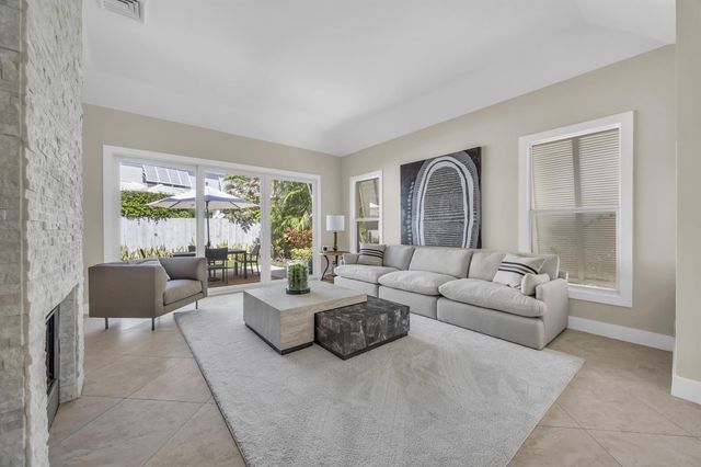2691 Cypress Island Drive, Palm Beach Gardens, FL 33410