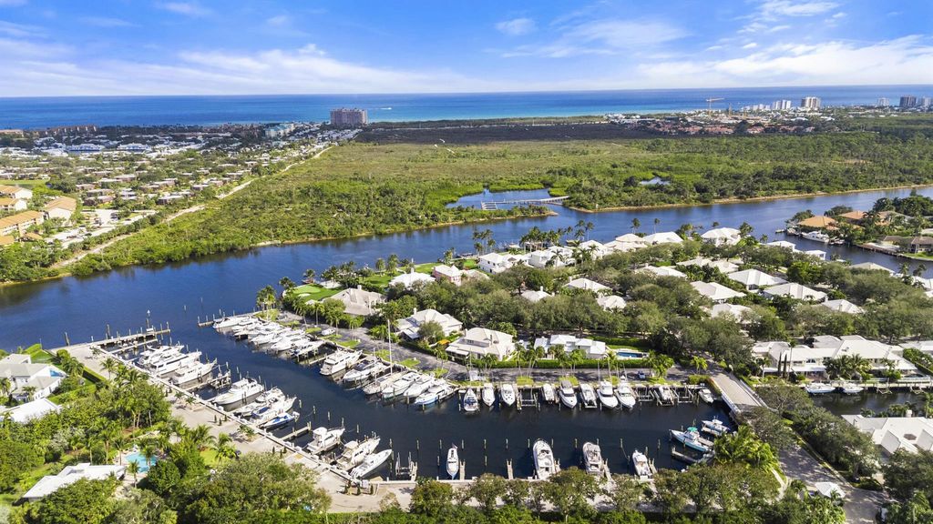 2691 Cypress Island Drive, Palm Beach Gardens, FL 33410