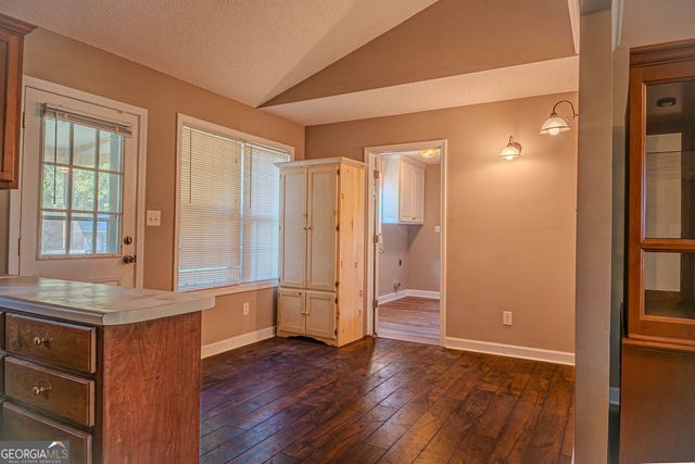 980 W Ellis Road, Griffin, GA 30223