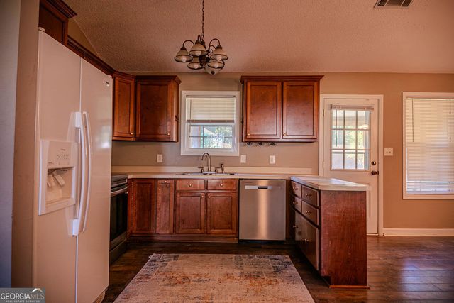 980 W Ellis Road, Griffin, GA 30223