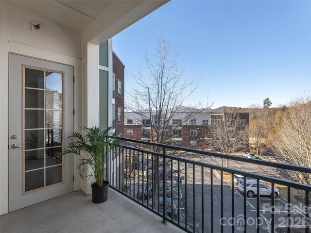 42 Schenck Parkway 202, Asheville, NC 28803