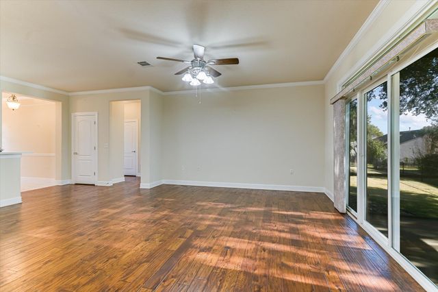 204 Colorado River RD, Georgetown, TX 78633