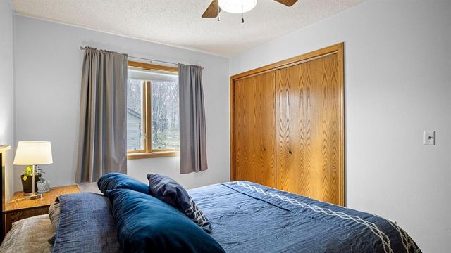 512 Windsor Forest Drive, Altoona, WI 54720