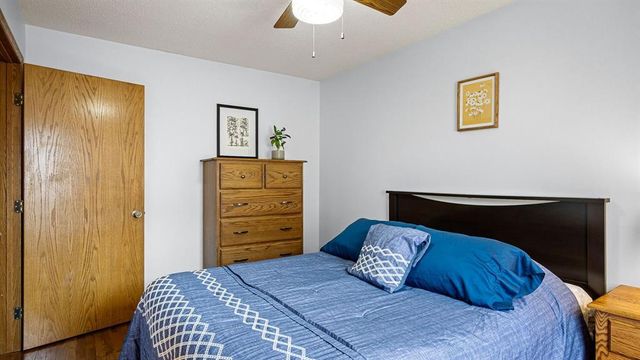 512 Windsor Forest Drive, Altoona, WI 54720