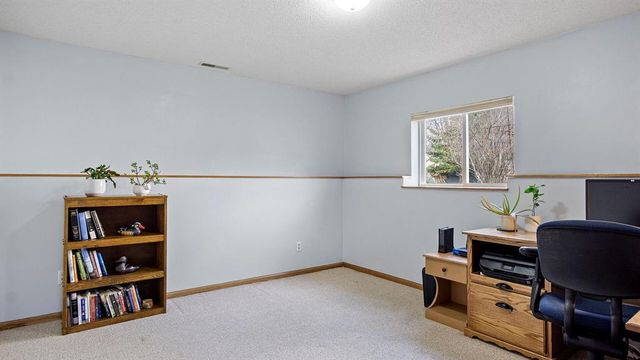 512 Windsor Forest Drive, Altoona, WI 54720