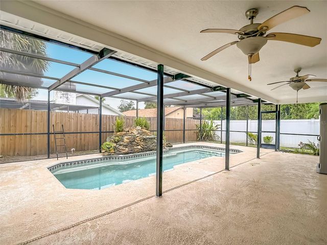 5118 BRYNN MAWR DRIVE, Tampa, FL 33624