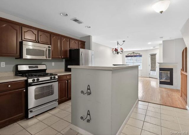 414 Highridge Court, Peekskill, NY 10566