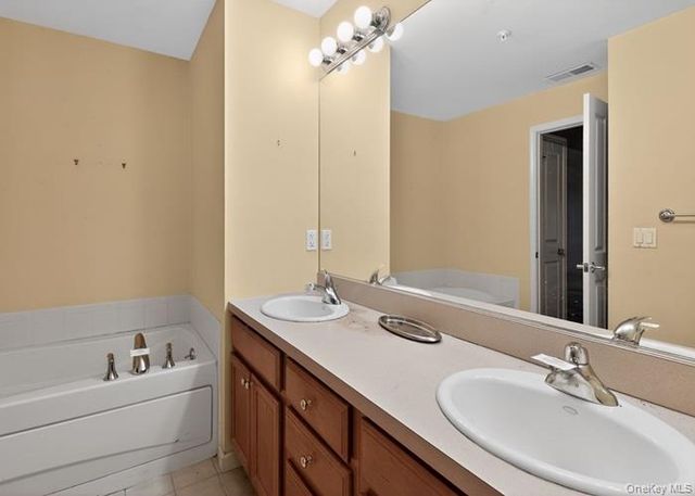 414 Highridge Court, Peekskill, NY 10566