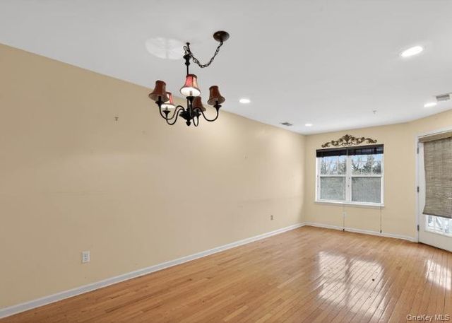 414 Highridge Court, Peekskill, NY 10566