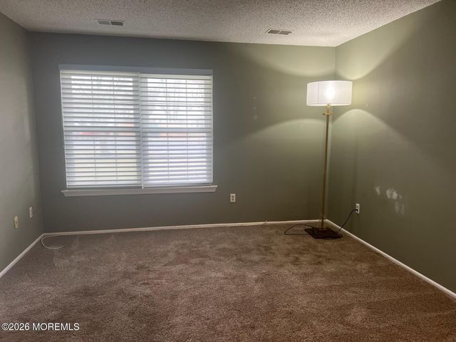 9 Des Moines Court, Tinton Falls, NJ 07712